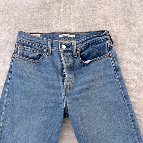Levi's Wedgie Straight Denim Jeans in Love Triangle Size 27 - Picture 4 of 7